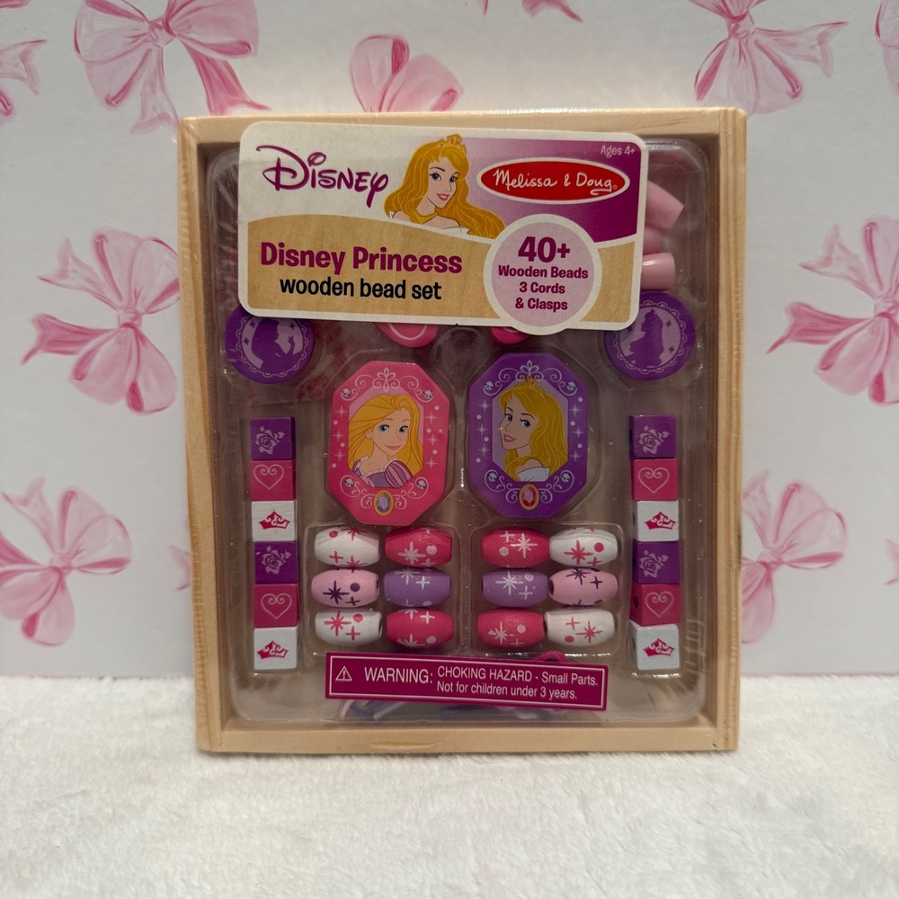 Melissa Doug Disney Princess Wooden Bead Set 40+ Beads 3 Cords Clasps Ages 4